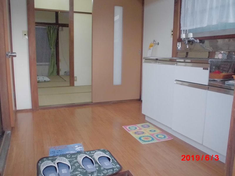 堤荘 玄関